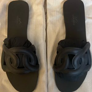 Hermes Aloha Sandals - Matte Black       size 38